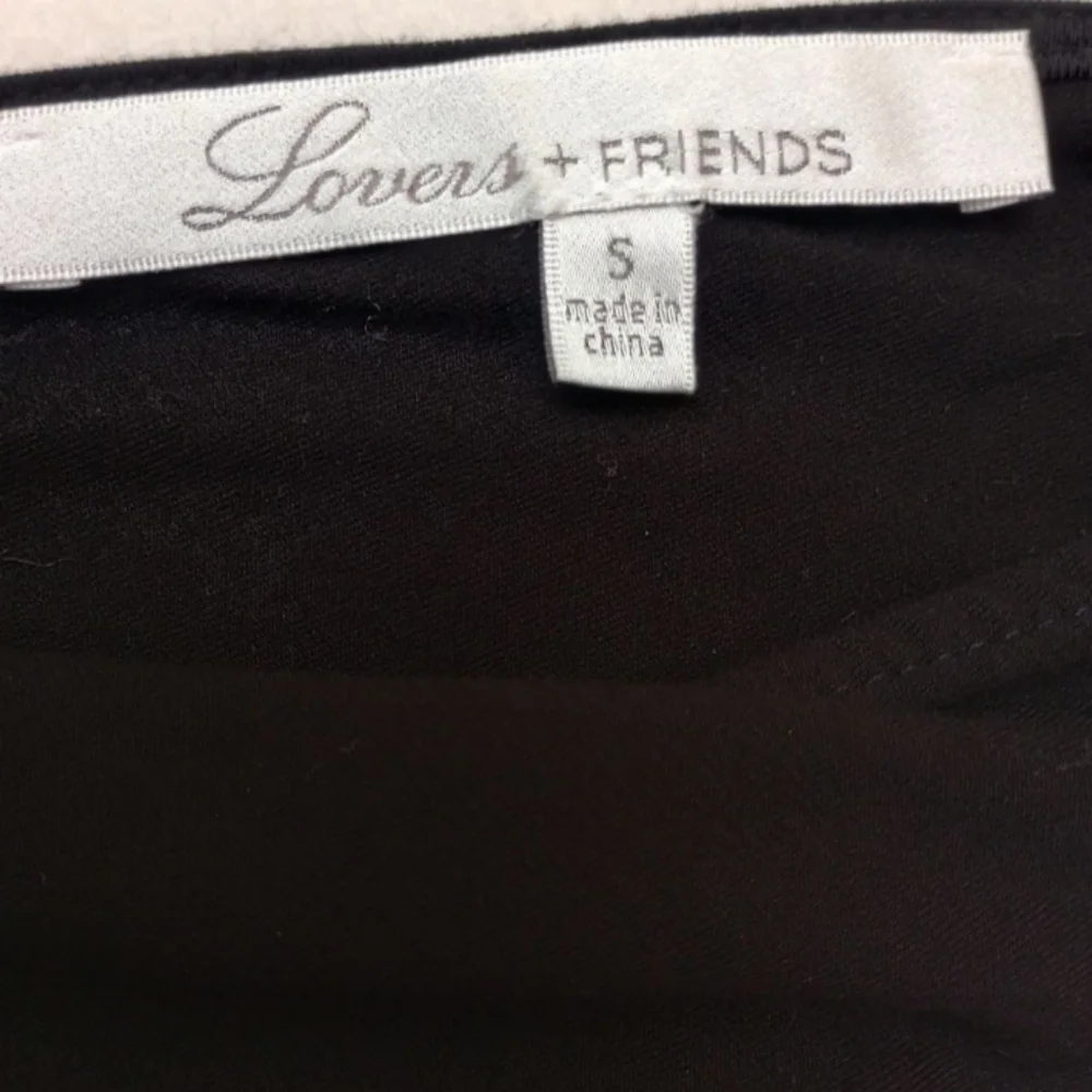 Lovers + Friends Black Deep V-neck Jumpsuit, size Small - Picture 7 of 8